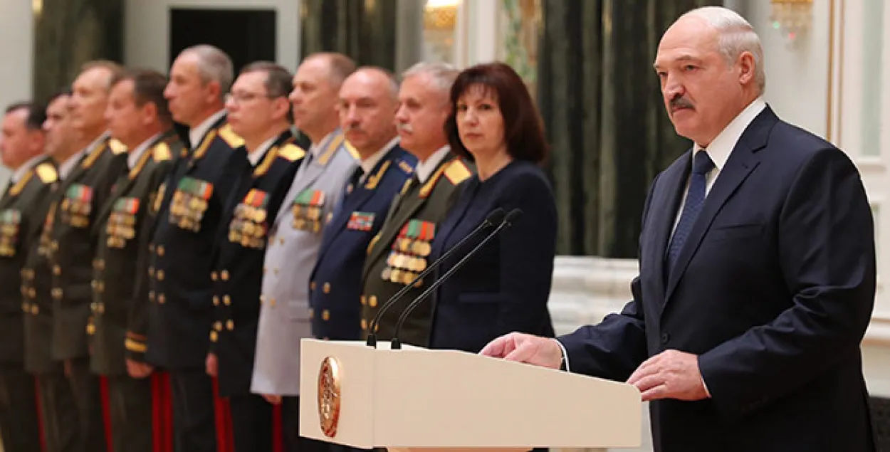 В Беларуси стало на 8 генералов больше