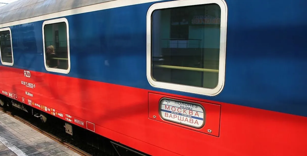Отменяются два прямых поезда из Минска в Варшаву и Прагу. Как теперь добираться?