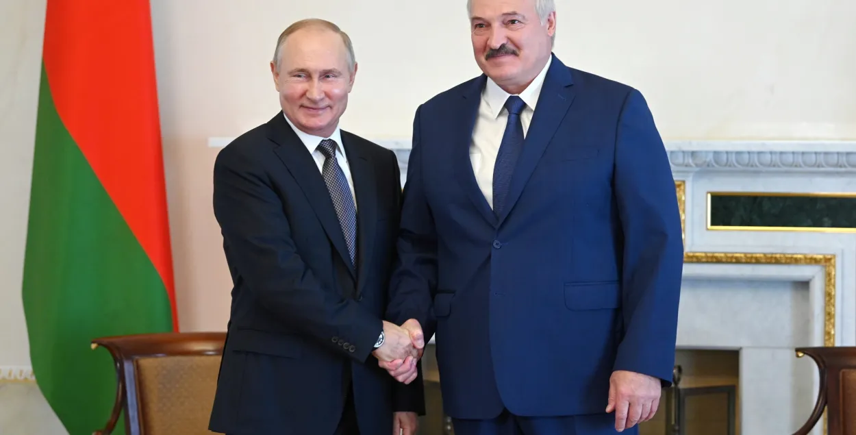 Апошні раз Уладзімір Пуцін і Аляксандр Лукашэнка сустракаліся ў Санкт-Пецярбургу ў ліпені гэтага года​ / Reuters