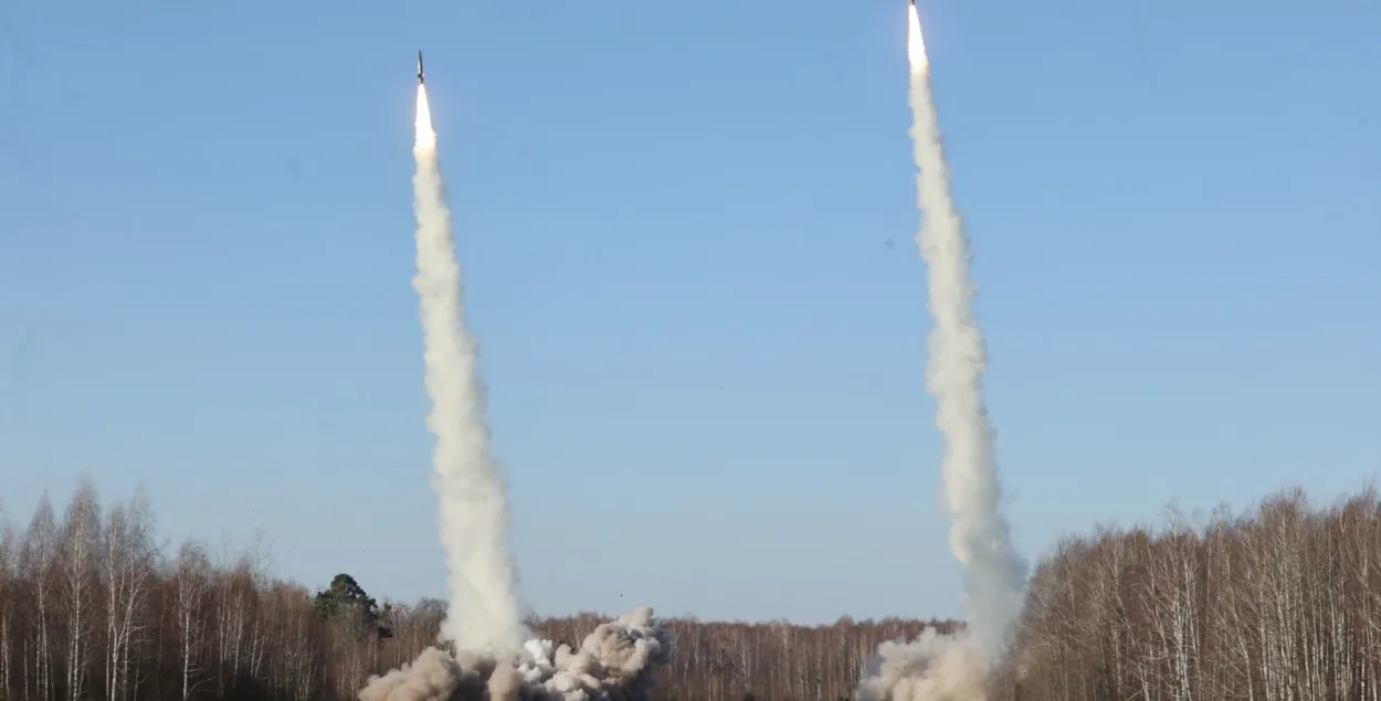 Пуск ракет з тэрыторыі Беларусі падчас вучэнняў / Раміль Насібулін