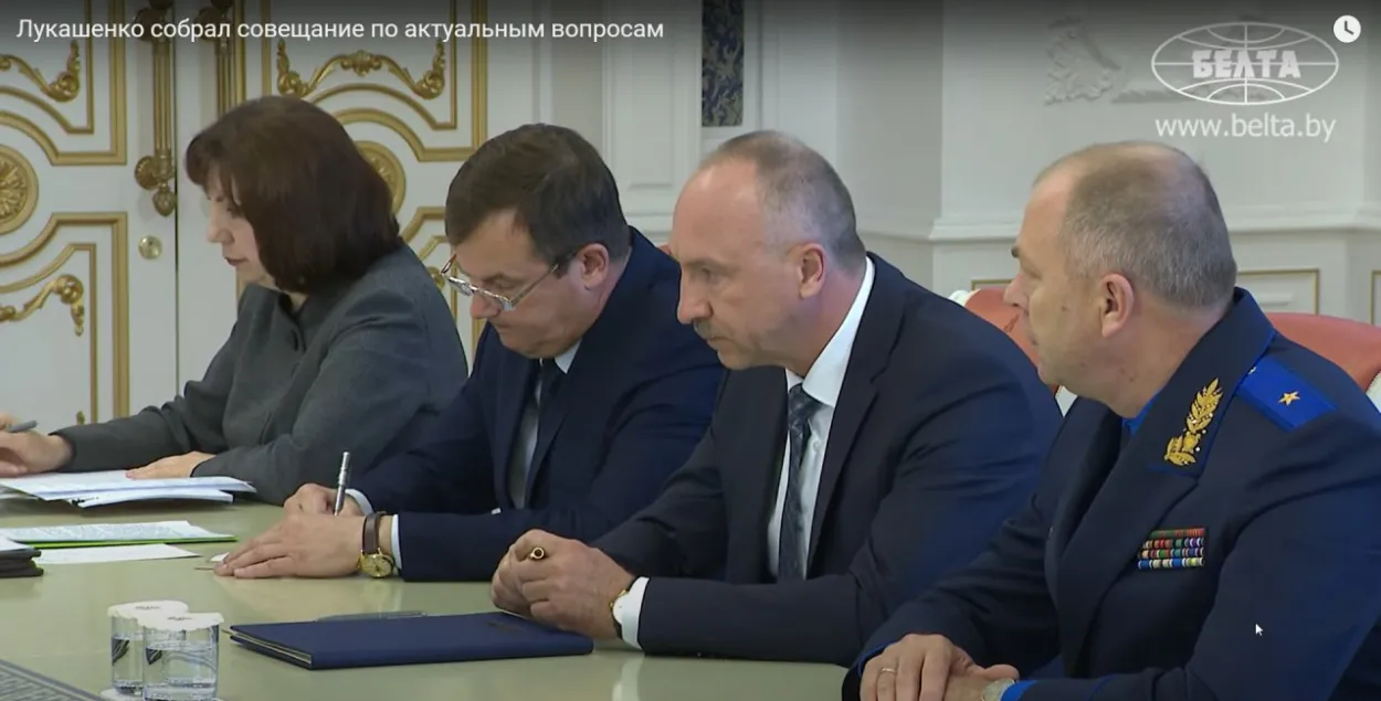 Андрей Равков (второй слева) во время совещания / БЕЛТА​