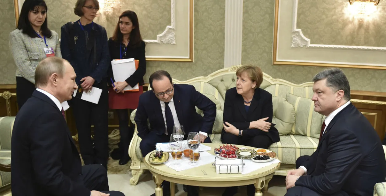 Владимир Путин, Франсуа Олланд, Ангела Меркель, Пётр Порошенко / Reuters 