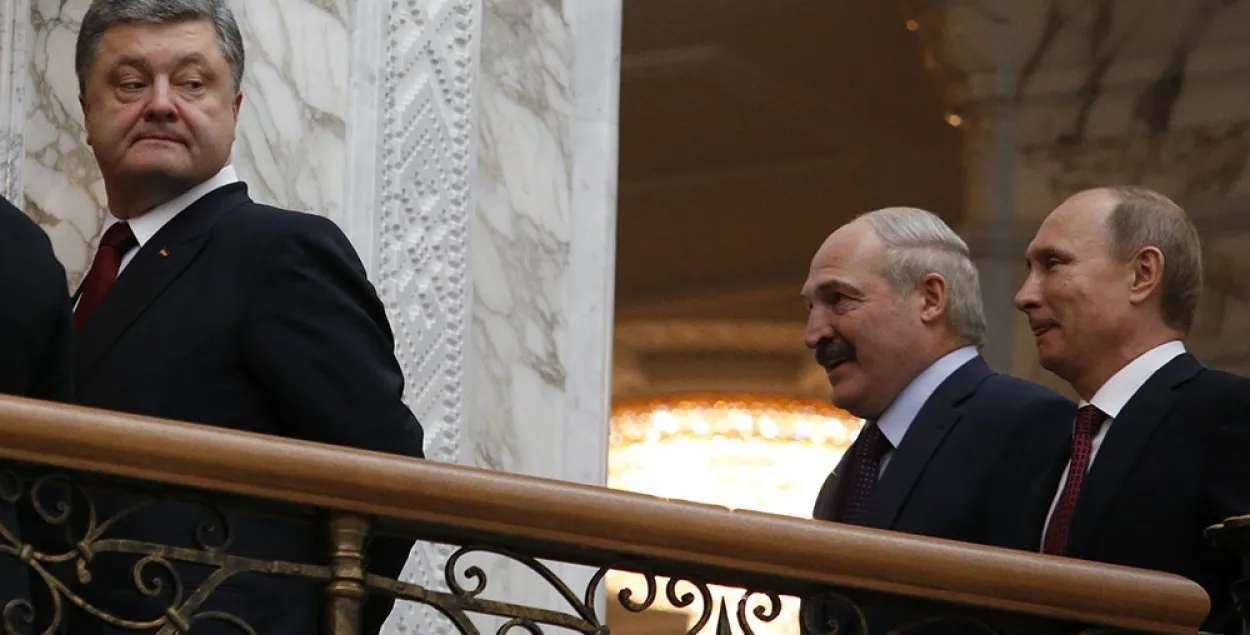 Президент Украины Порошенко подтвердил телефонный разговор с Путиным