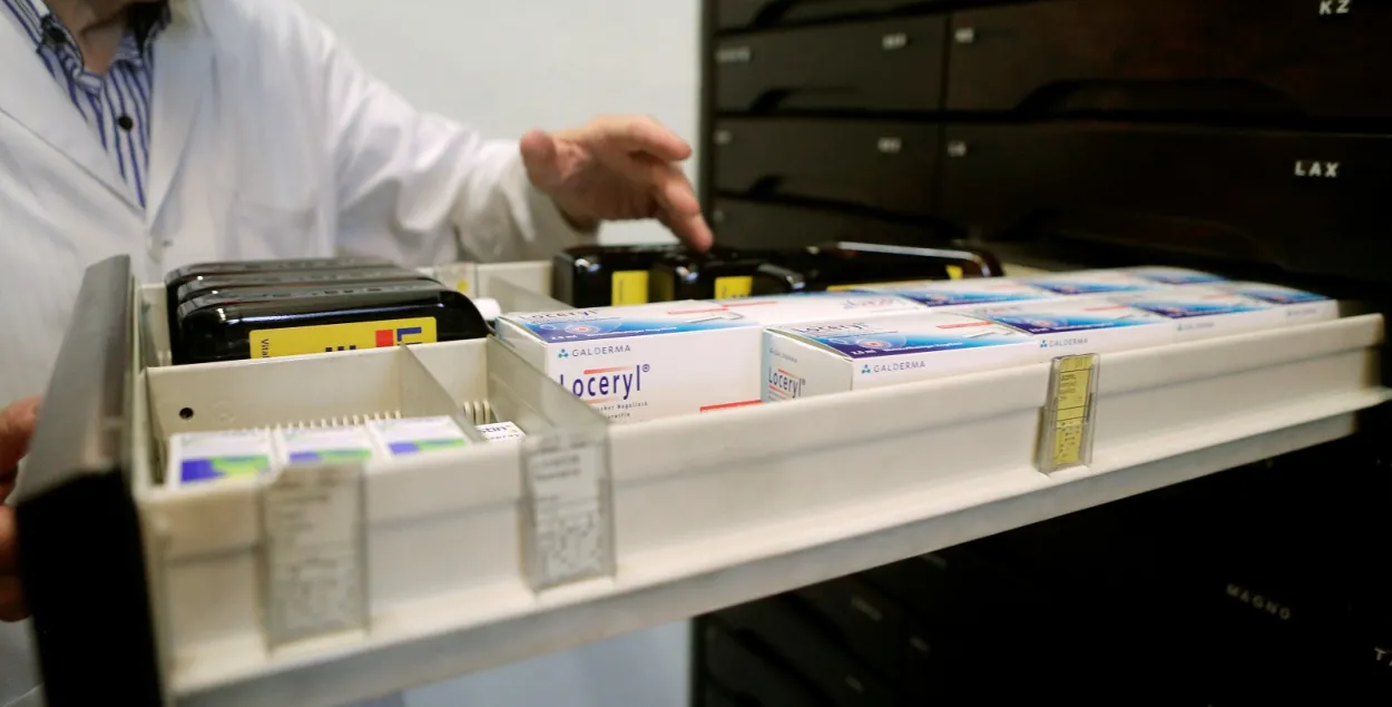 МАРТ хочет вернуть лекарства в аптеки: их цены больше не нужно регистрировать