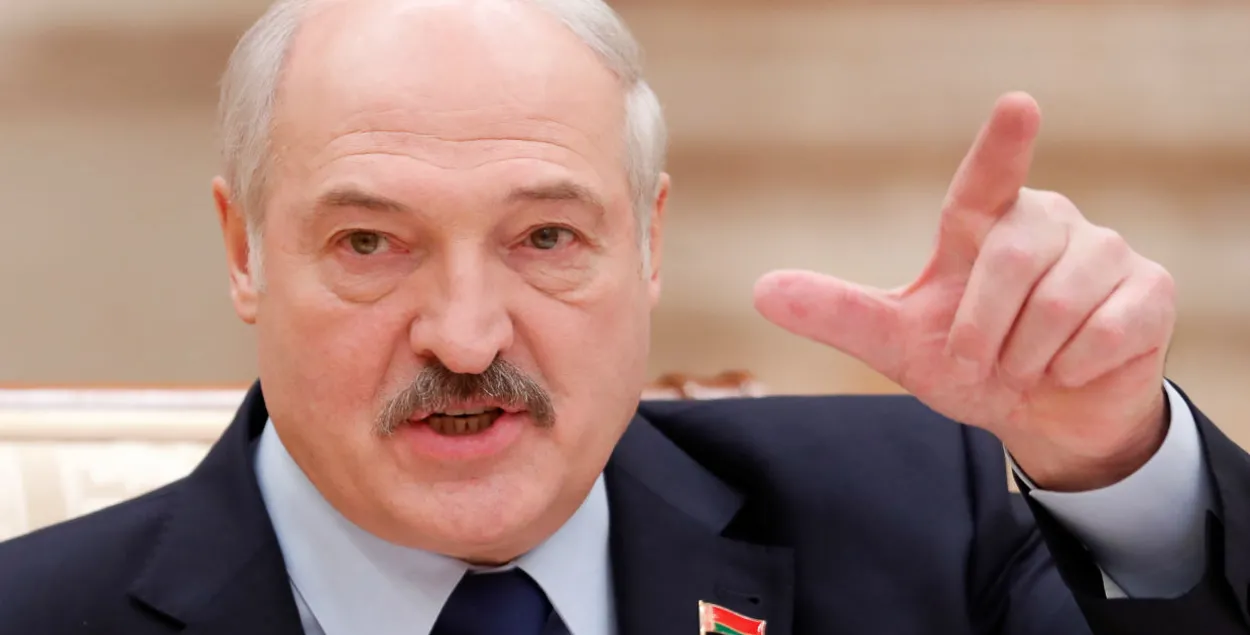 Лукашэнка: мне разведка наша здабыла на Захадзе закрыты даклад пра Беларусь