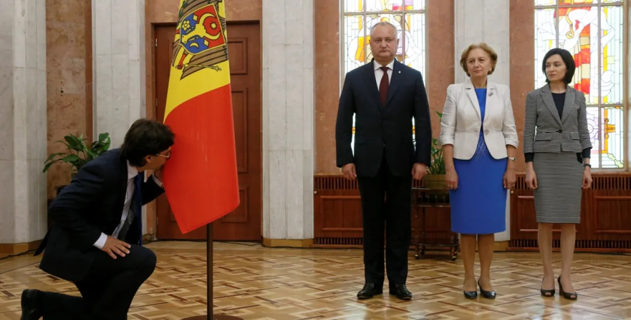 Конституционный суд передумал: в Молдове — новый парламент и старый президент