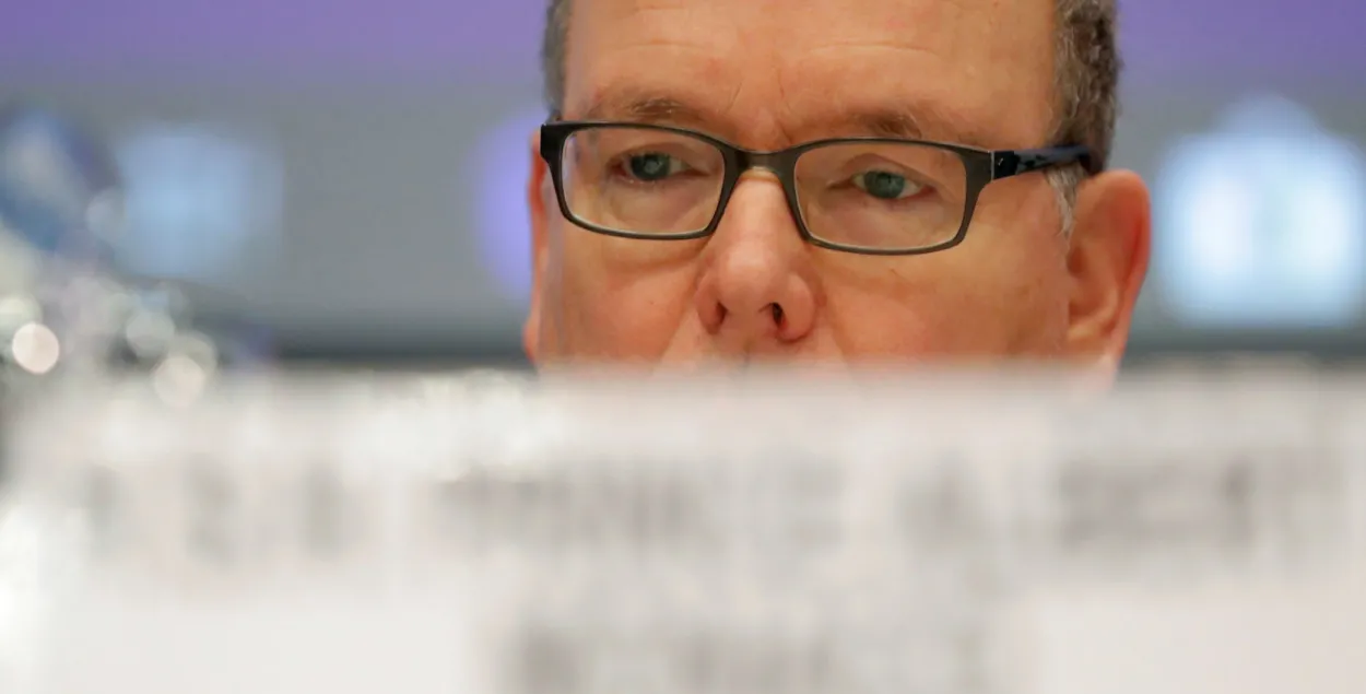 Першы дзейны кіраўнік дзяржавы заразіўся каранавірусам