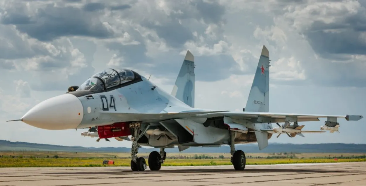 Российские Су-30СМ прибыли в Барановичи на совместное боевое дежурство 