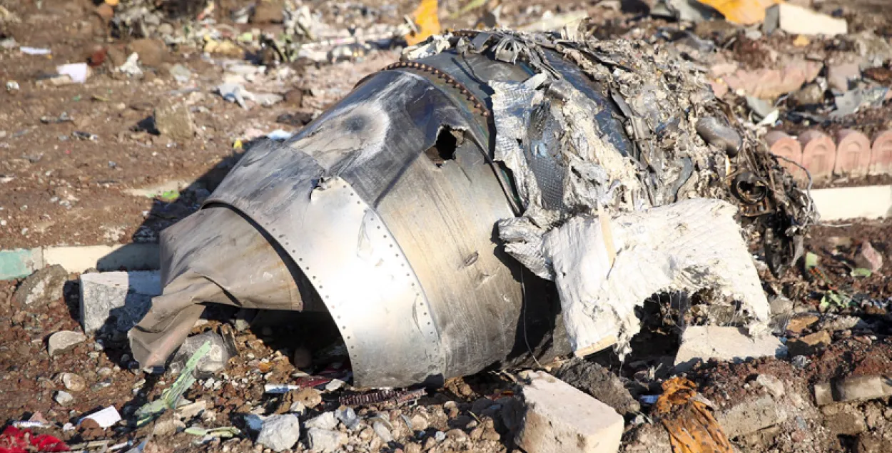 Место авиакатастрофы украинского самолета под Тегераном / Reuters​