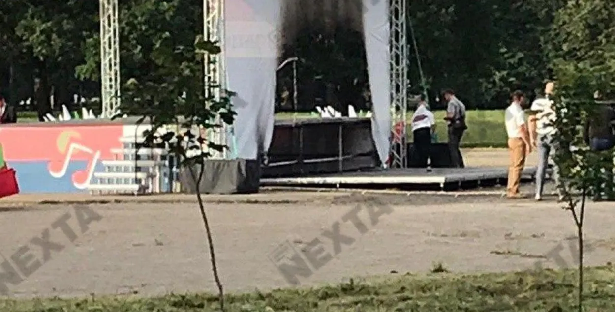 Обгорела сцена в парке Дружбы народов&nbsp;