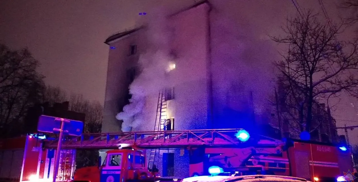 Пожар на бульваре Шевченко в Минске
