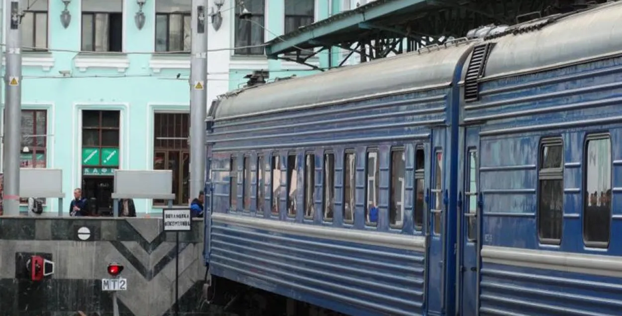 Поезд на смоленском вокзале / copris.com​