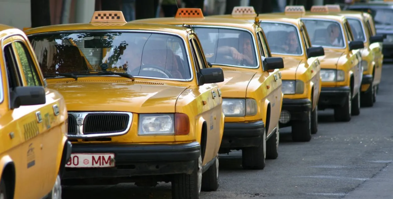 Заплаціць за праезд на таксоўцы ў Мінску можна скарыстанымі батарэйкамі