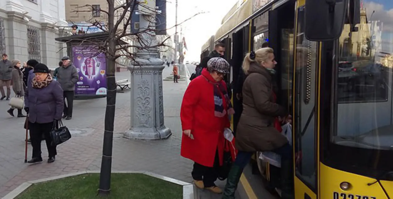 У Мінску 1 студзеня адменяць частку аўтобусных і тралейбусных маршрутаў
