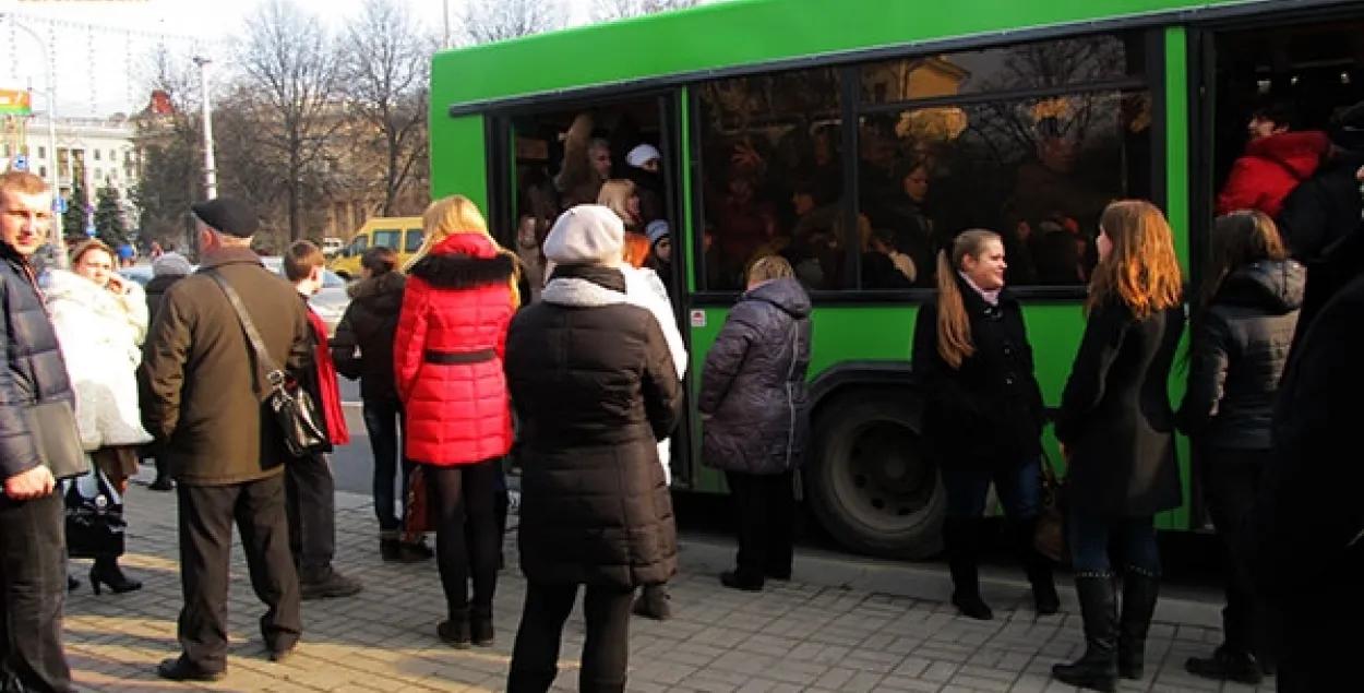 Кошты на праезд падымуць, "бо падаражэла электрычнасць і долар"