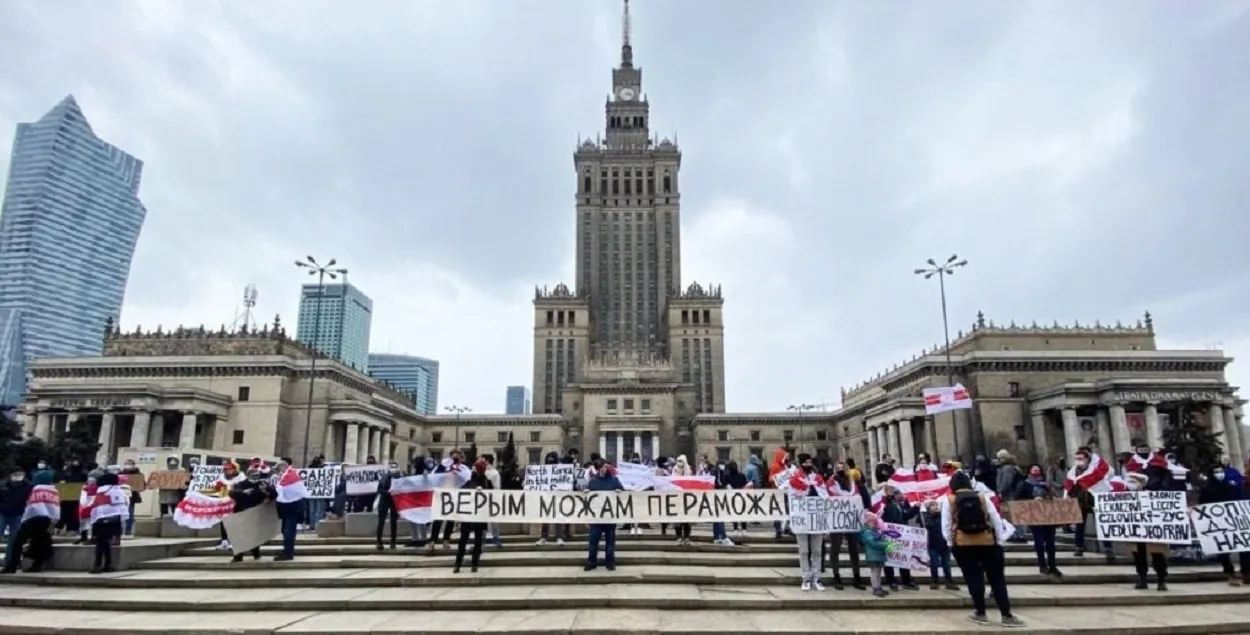 Нам не будут помогать вечно. О чём надо знать белорусам в Польше | Новости  Беларуси | euroradio.fm