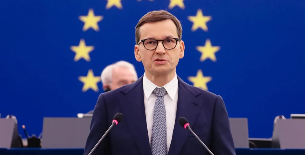 Премьер Польши назвал государственным терроризмом ситуацию на границе с ЕС