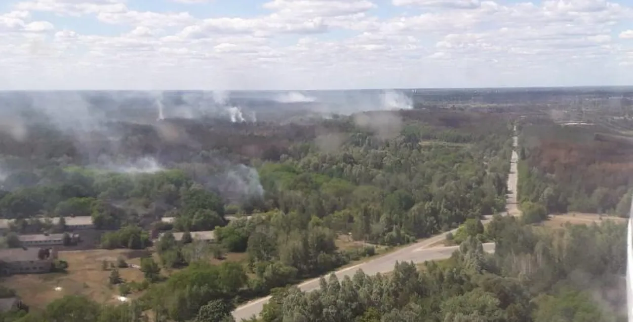 Украінскія ратавальнікі ліквідавалі лясны пажар у чарнобыльскай зоне