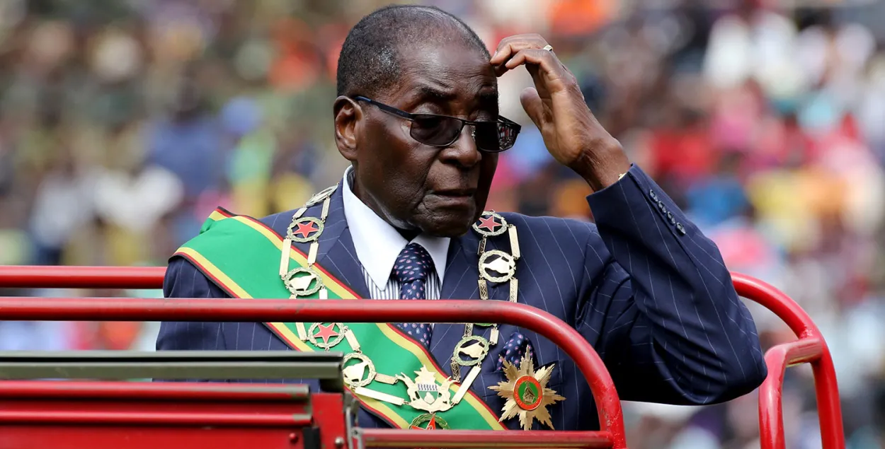 Предложил Бараку Обаме выйти за него замуж: 10 фактов про Роберта Мугабе