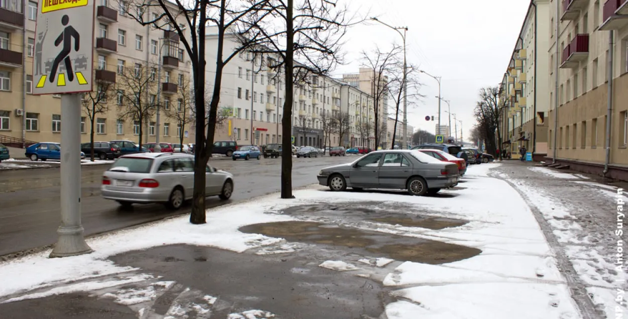 Зіма не здаецца: завея ў Мінску ў сярэдзіне сакавіка (відэа)