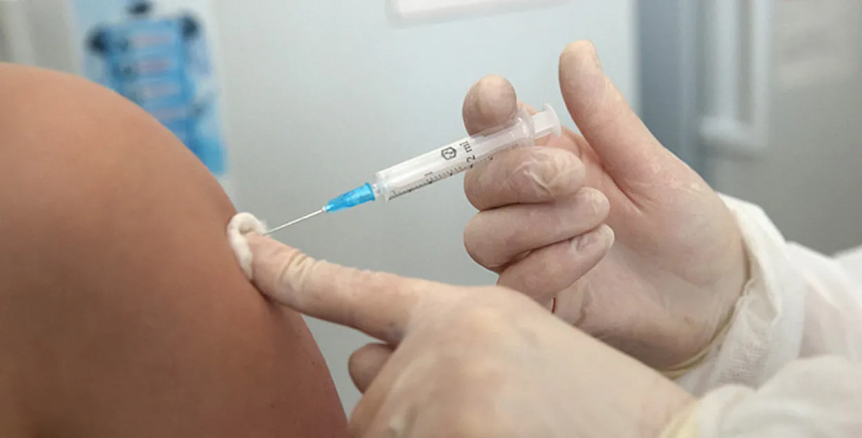 Цалкам ад COVID-19 вакцынаваныя менш за 15% грамадзян краіны​ / БЕЛТА