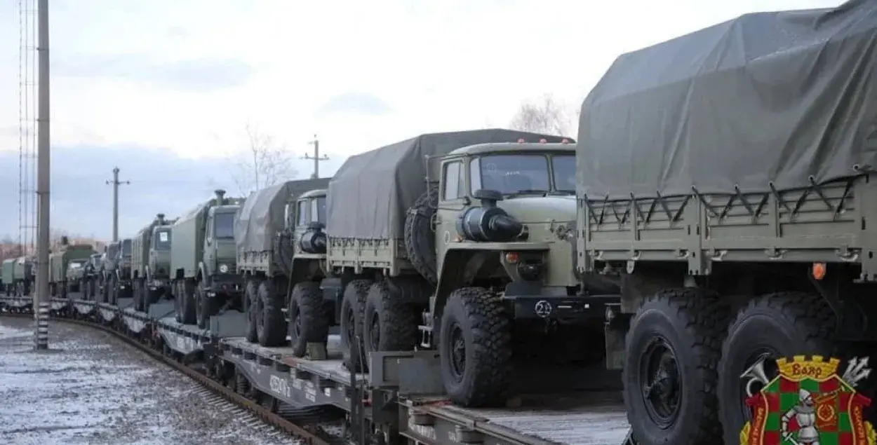 У Беларусь прыбылі 33 эшалоны расійскай арміі, а будзе — 200
