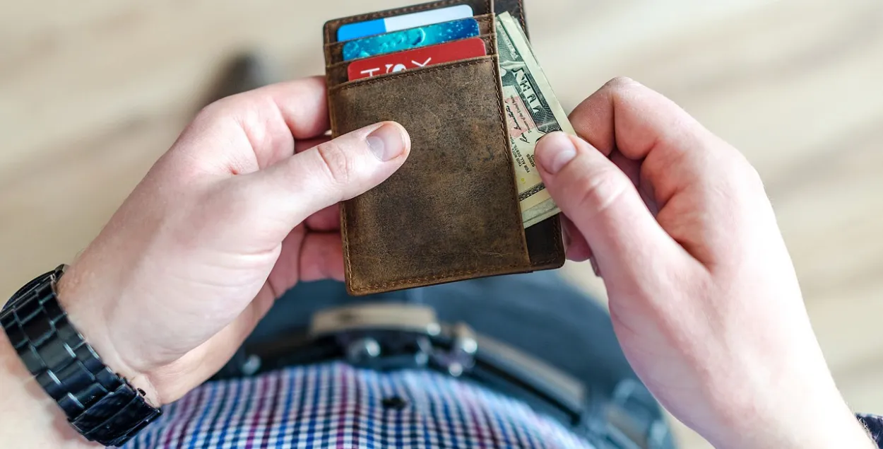 2 кастрычніка ў Беларусі зноў выраслі курсы долара і расійскага рубля
