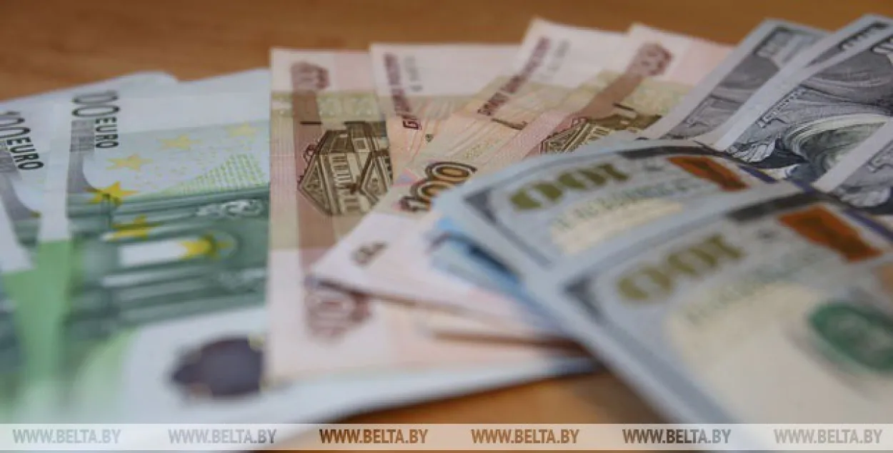 12 сакавіка ў Беларусі панізіўся курс долара