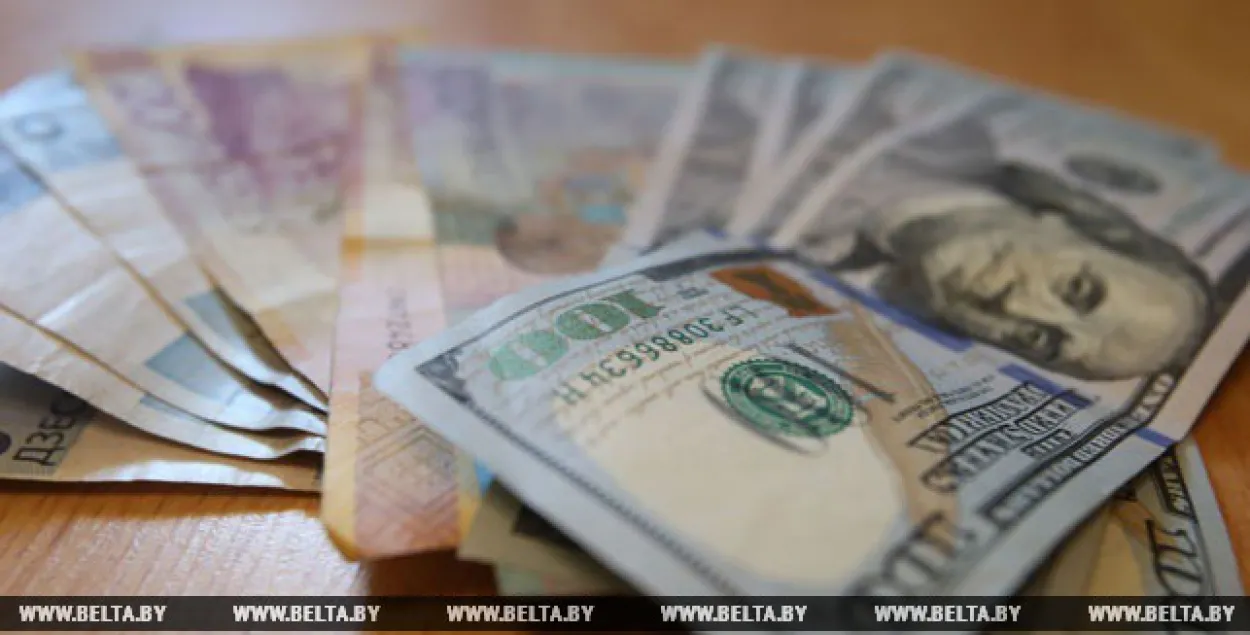 27 верасня ў Беларусі выраслі курсы долара і расійскага рубля