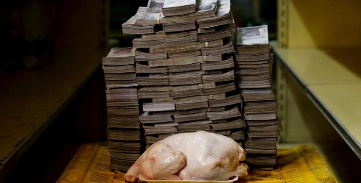 Так выглядела плата за курицу в Венесуэле в августе / Из&nbsp;архива Reuters
