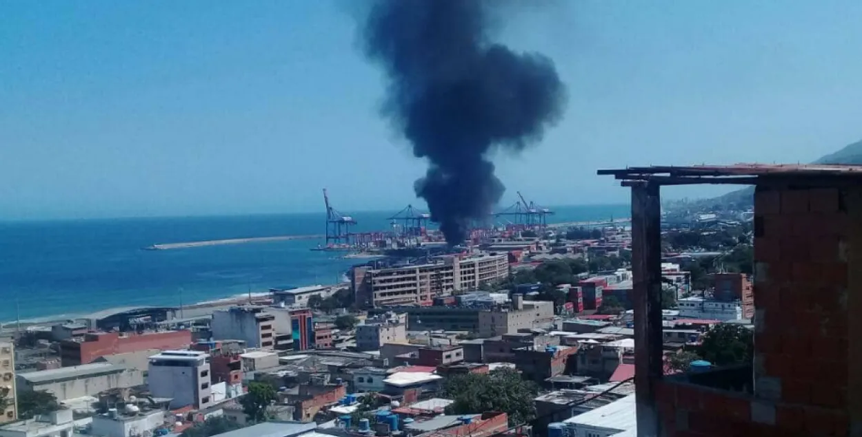 В крупнейшем порты Венесуэлы прогремел взрыв