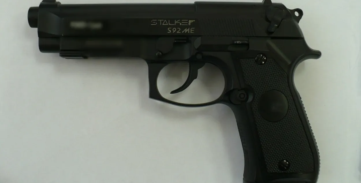 Пистолет, из которого обстреляли машину с людьми​ / sk.gov.by