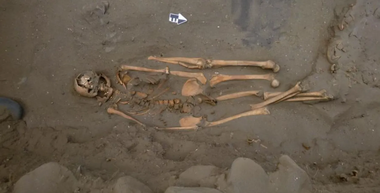 У Перу знайшлі шкілеты людзей з чатырма нагамі (фота)
