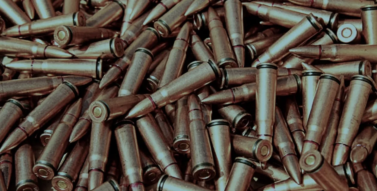 Па справе аб крадзяжы зброі ў Баранавічах пад варту ўзялі 14 чалавек