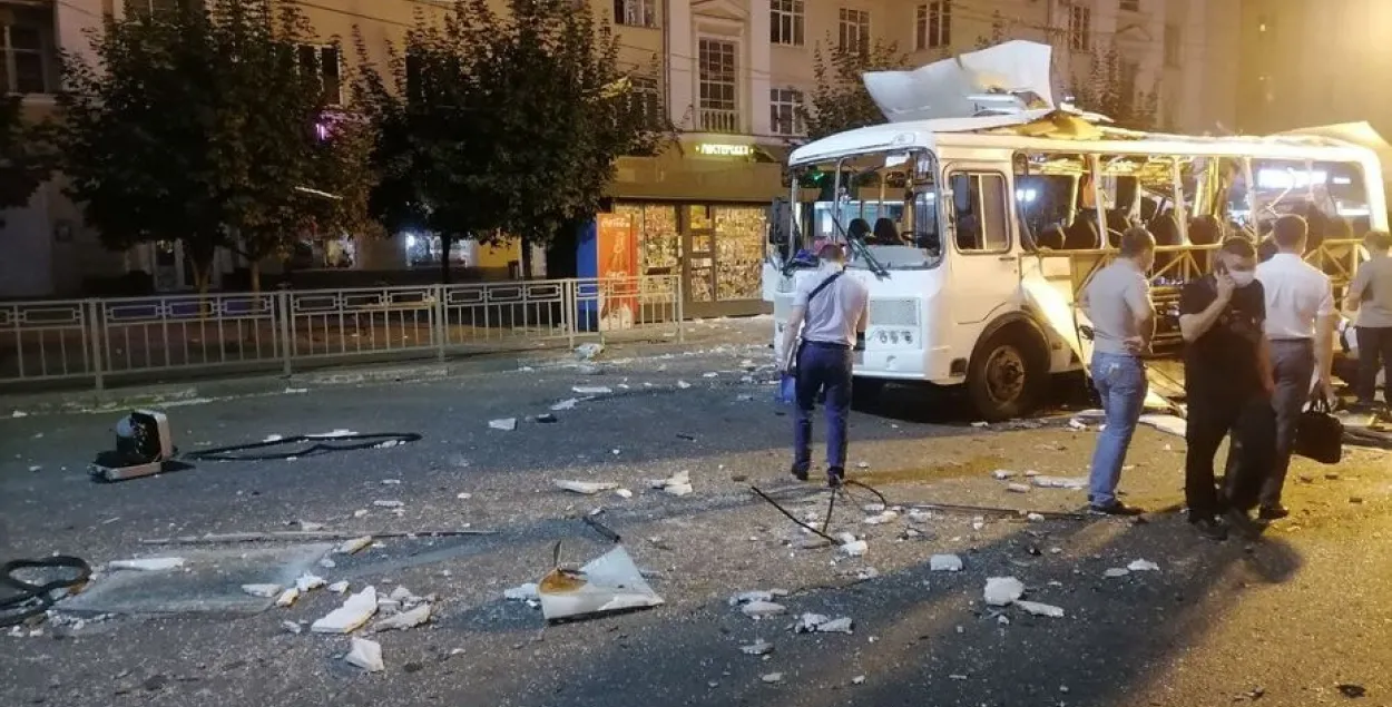 Взрыв автобуса в Воронеже: два человека погибли, более десятка пострадали