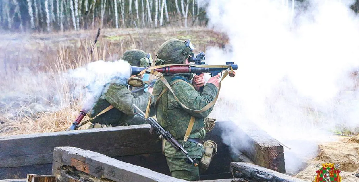 Белорусские военные на учениях / Ваяр