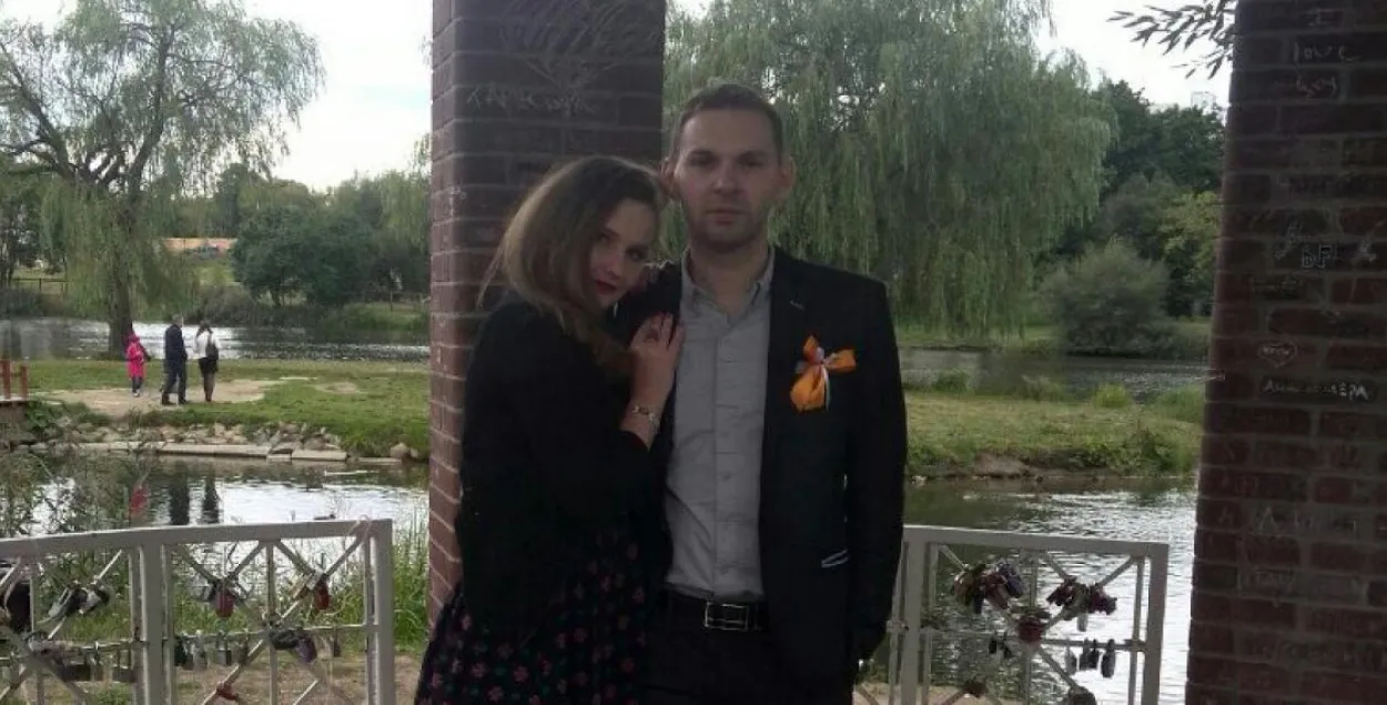 Андрей Г. со своей женой. Фото из соцсетей.