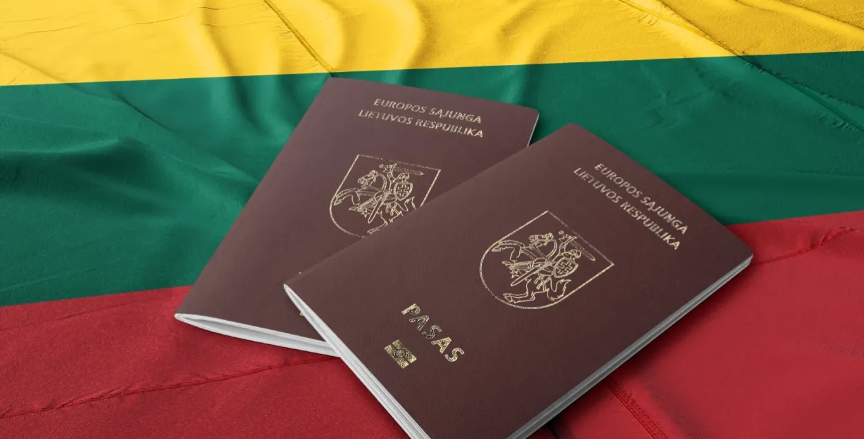 Литовский паспорт / shutterstock.com