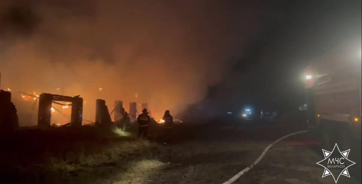 Пажар на сенасховішчы ў Любанскім раёне