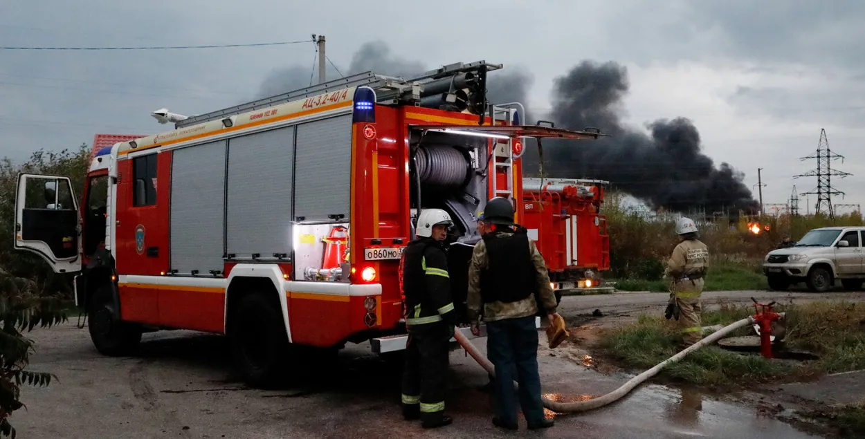Спасатели ликвидируют пожар на Красноярском алюминиевом заводе