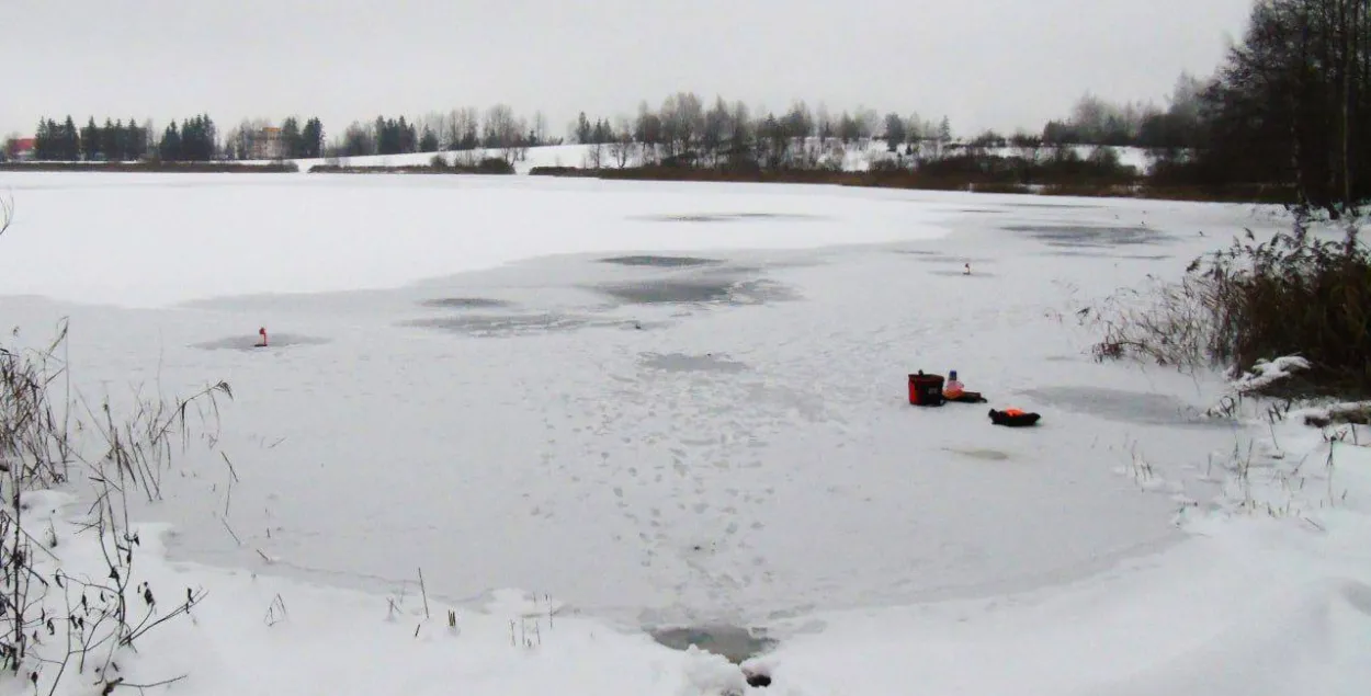 Рыбакі выйшлі на першы лёд