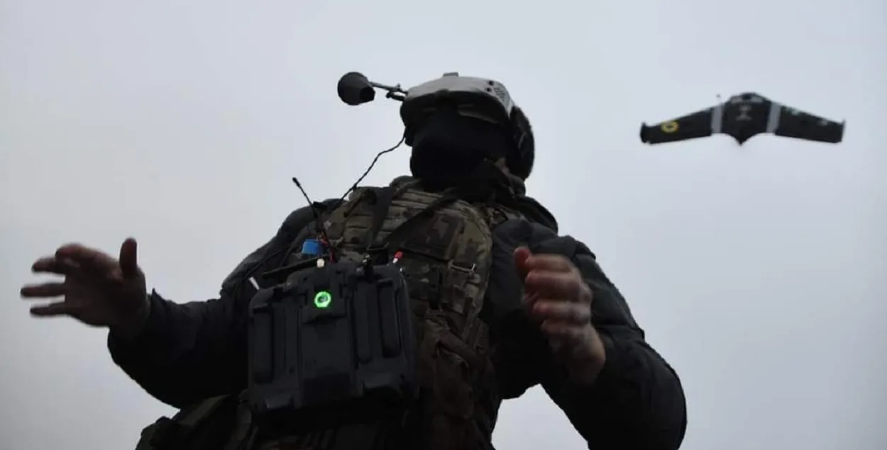 Украінскі вайсковец-аператар дрона на фронце