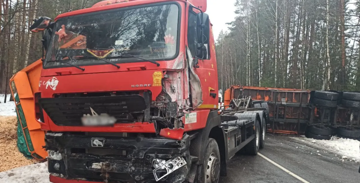 Два человека пострадали в аварии с рейсовым автобусом под Борисовом |  Новости Беларуси | euroradio.fm