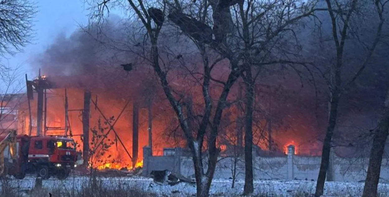 Пажар пасля ракетнага абстрэлу Днепрапятроўскай вобласці