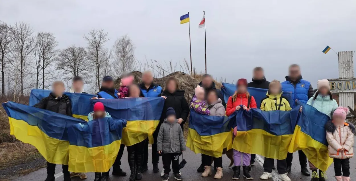 Ва Украіну вярнуліся 11 вывезеных дзяцей

