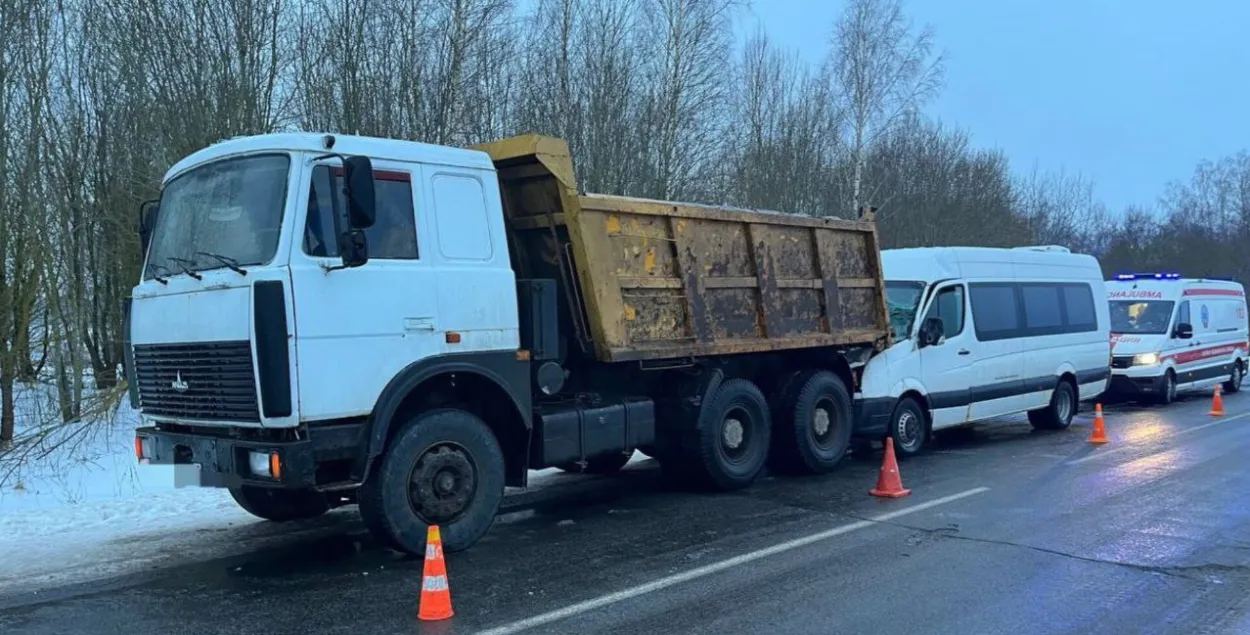 Семь человек госпитализированы после аварии под Витебском | Новости  Беларуси | euroradio.fm