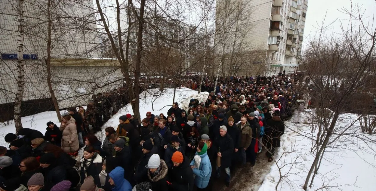 На похоронах Навального в Москве скандировали 