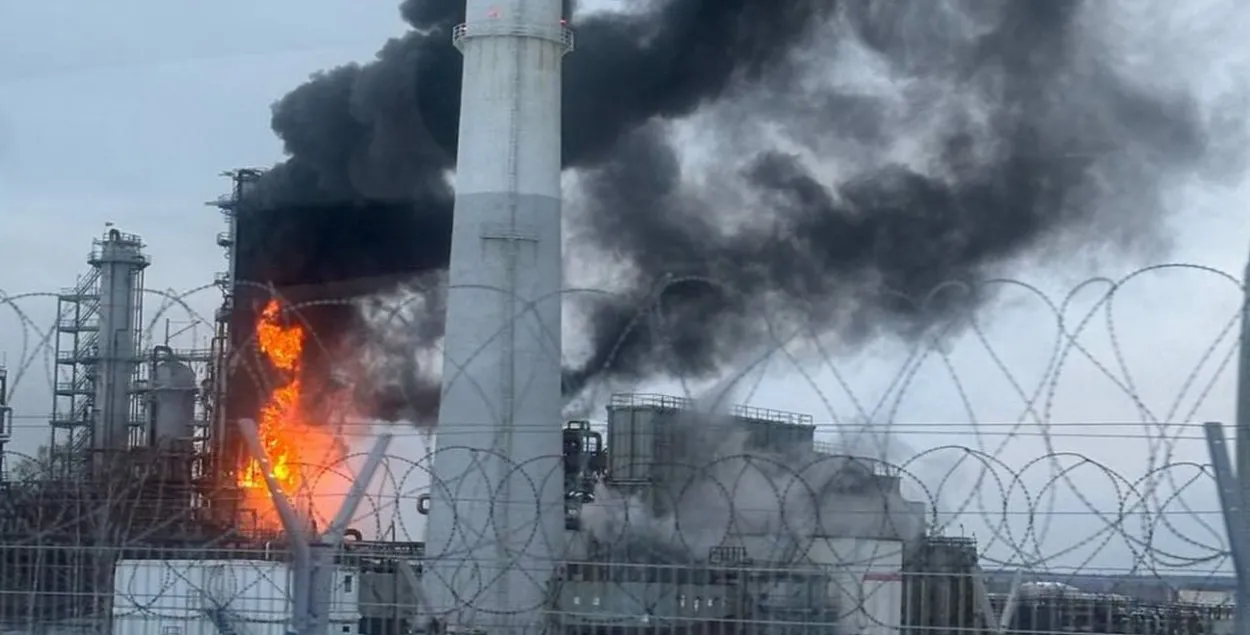 Пожар на НПЗ в Нижегородской области
