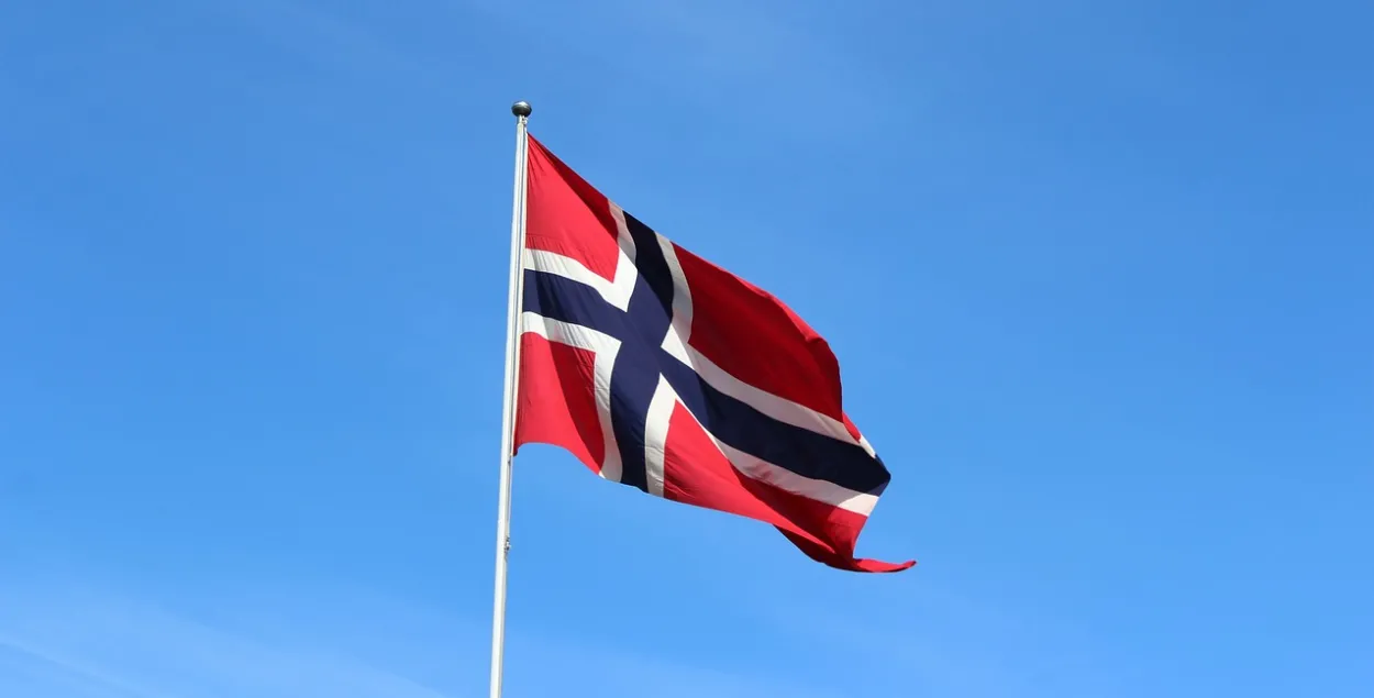 Флаг Норвегии, иллюстративное фото
