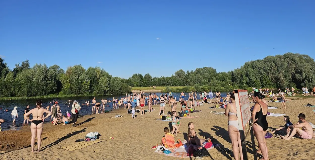 На пляже в Борисове в конце июня 2024-го
